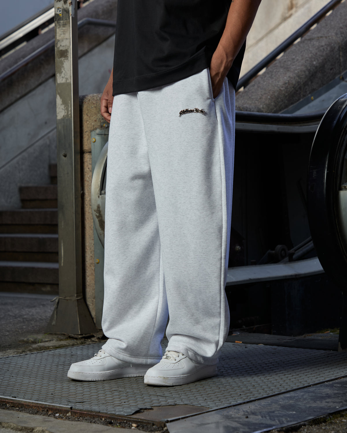 Baggy Logo Metall Grau