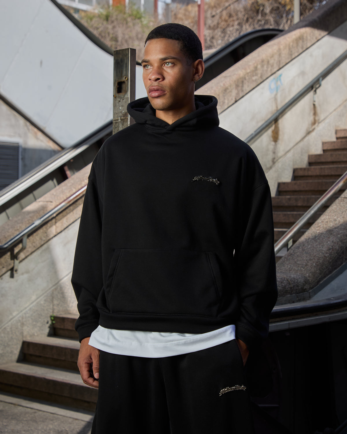 Kapuzenpullover Logo Metall Schwarz