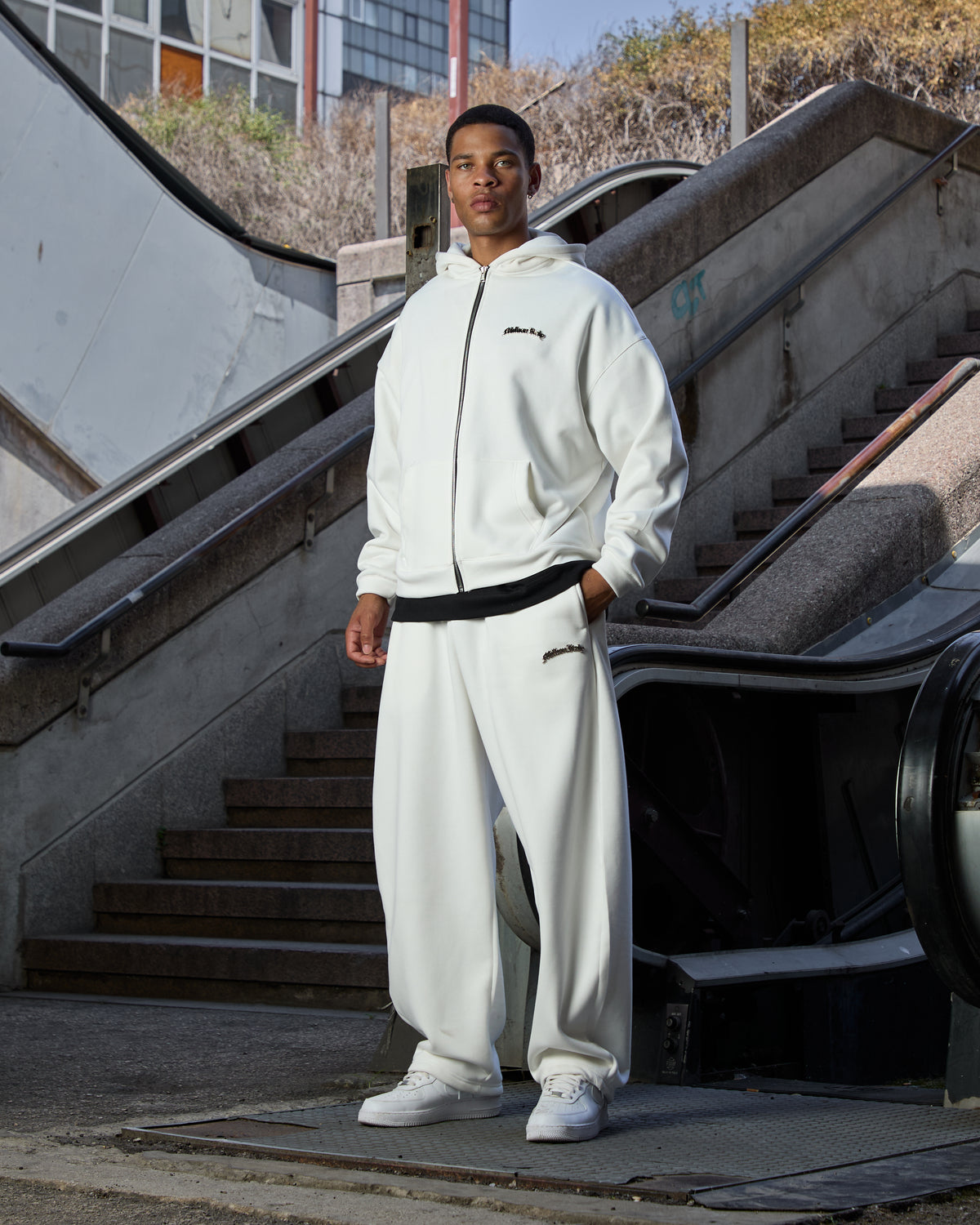 Track Logo Metall Weiß