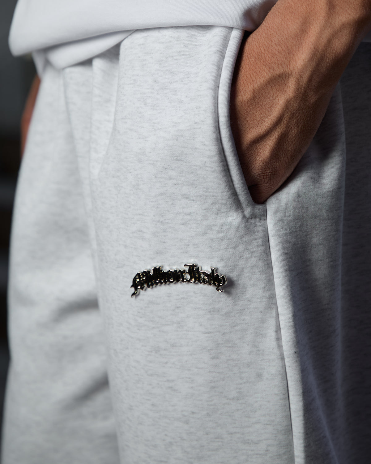 Jogginghose Logo Metall Grau