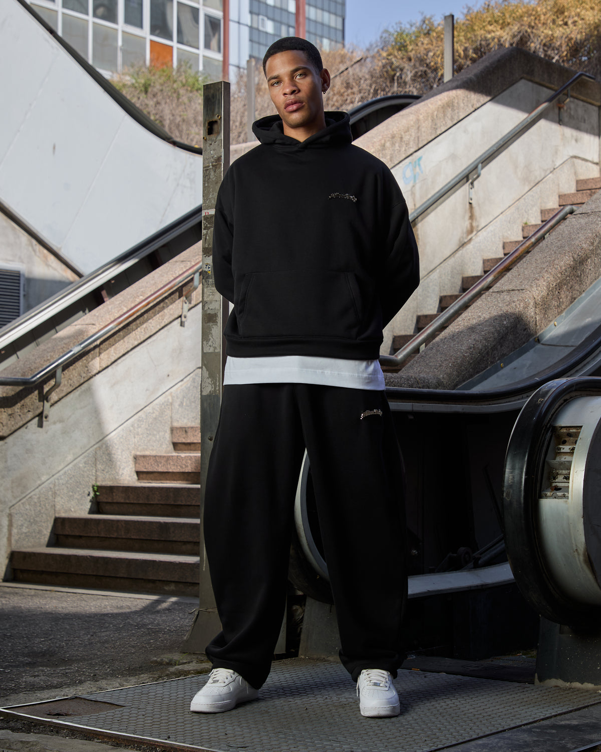 Kapuzenpullover Logo Metall Schwarz