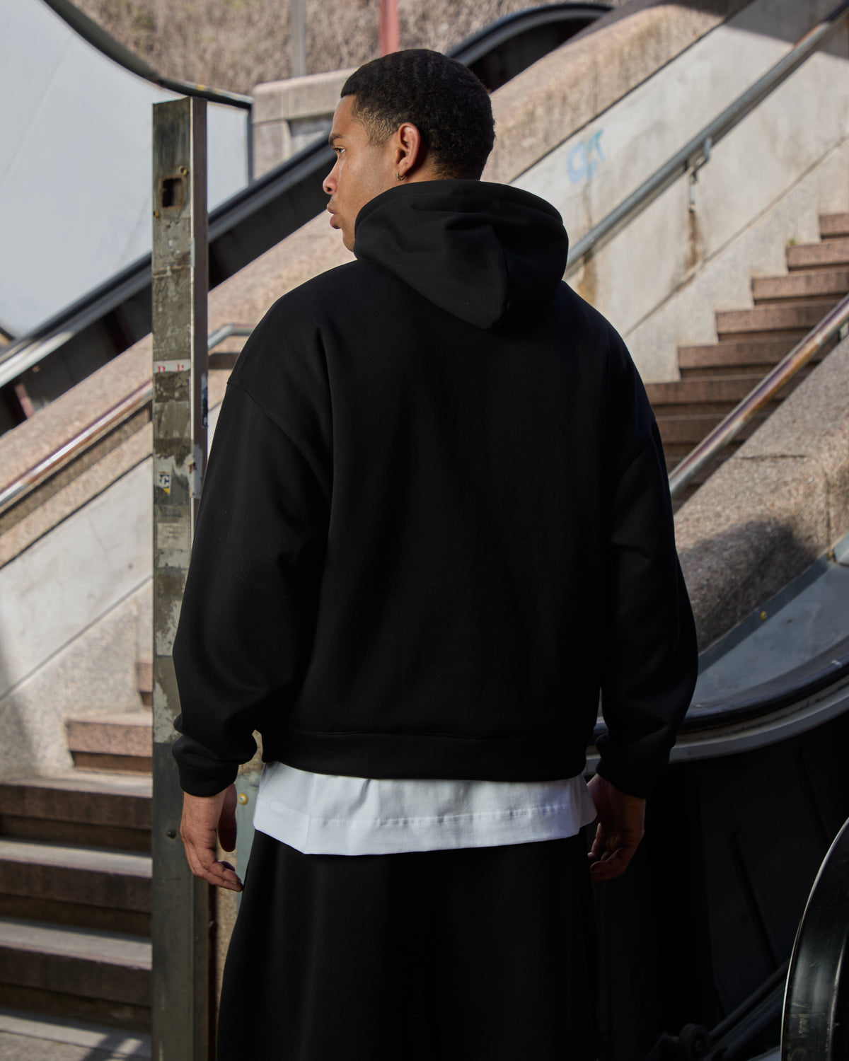 Kapuzenpullover Logo Metall Schwarz